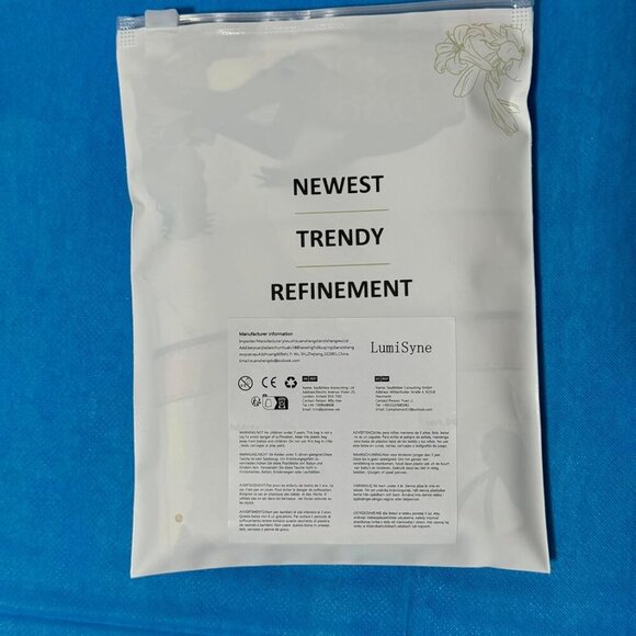 Women Silk Scarf Necklace Magnetic Buckle With Rhinestone Small Neckerchief Clav - Picture 9 of 9